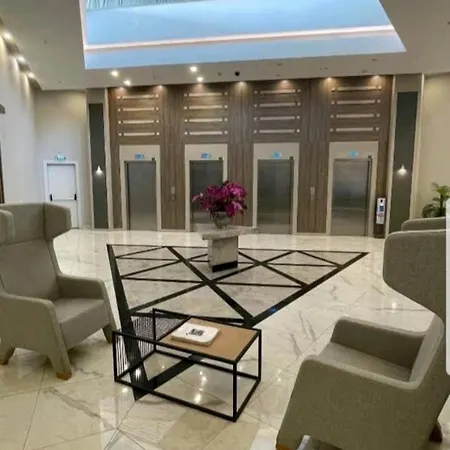 Express 2472 Apartment *