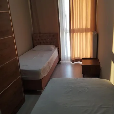 Express 2472 Apartment